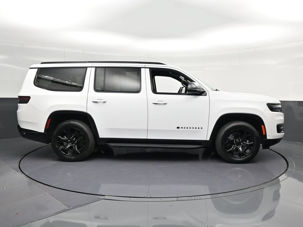 Used 2023 Jeep Wagoneer Series II RWD image 4