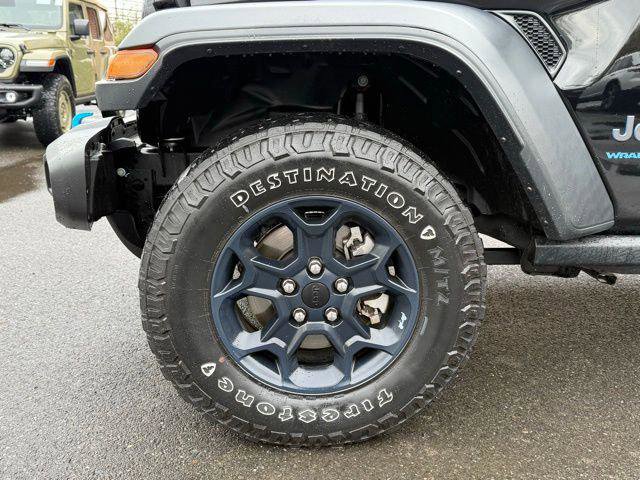 Certified 2023 Jeep Wrangler Unlimited w/ Sun & Screen Package AWD/4WD image 17