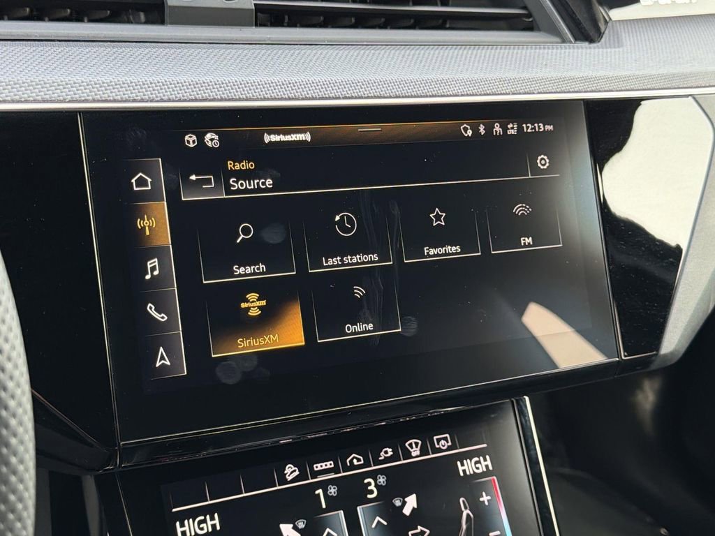 Used 2022 Audi e-tron S Prestige w/ Prestige Package image 15