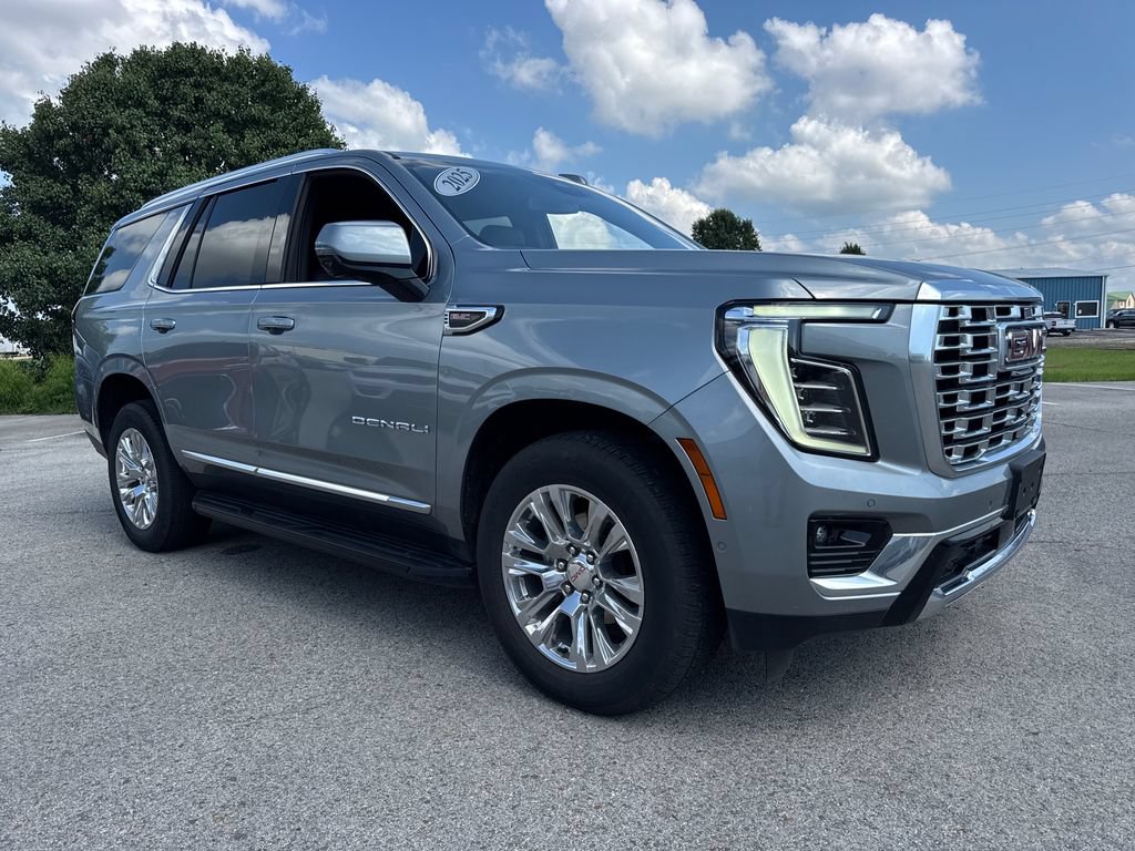Used 2025 GMC Yukon Denali AWD/4WD image 12