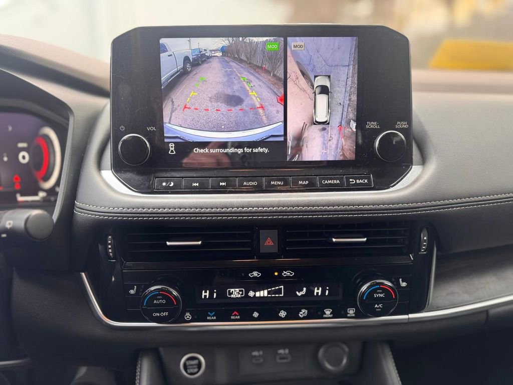 Used 2021 Nissan Rogue Platinum image 15