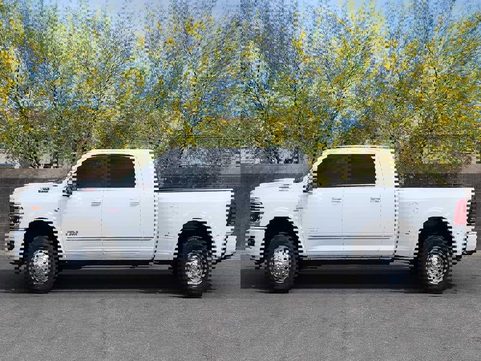 New 2026 RAM 3500 Limited image 9