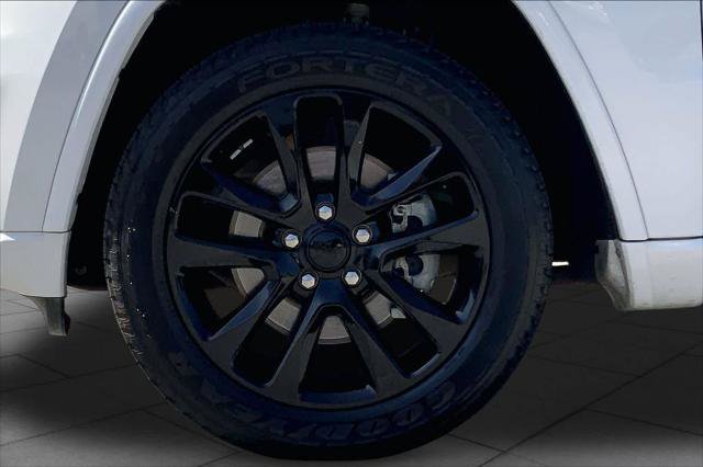 Certified 2022 Jeep Grand Cherokee Laredo X RWD image 11