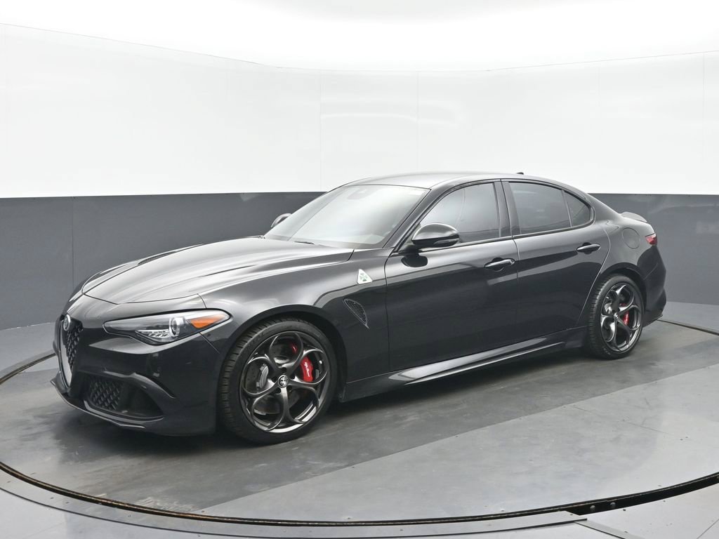 Used 2022 Alfa Romeo Giulia Quadrifoglio RWD image 7