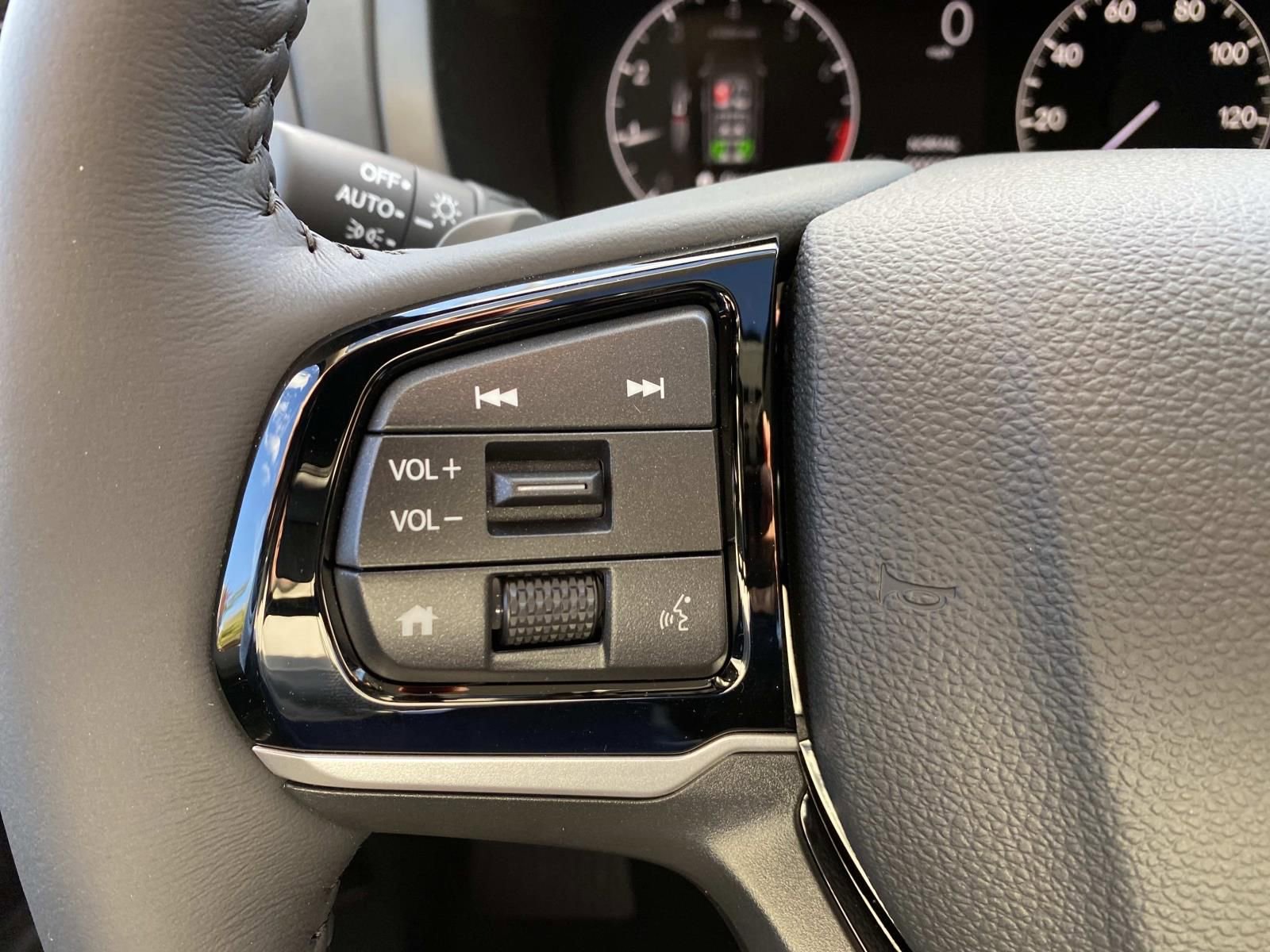 New 2026 Honda Odyssey Touring image 18