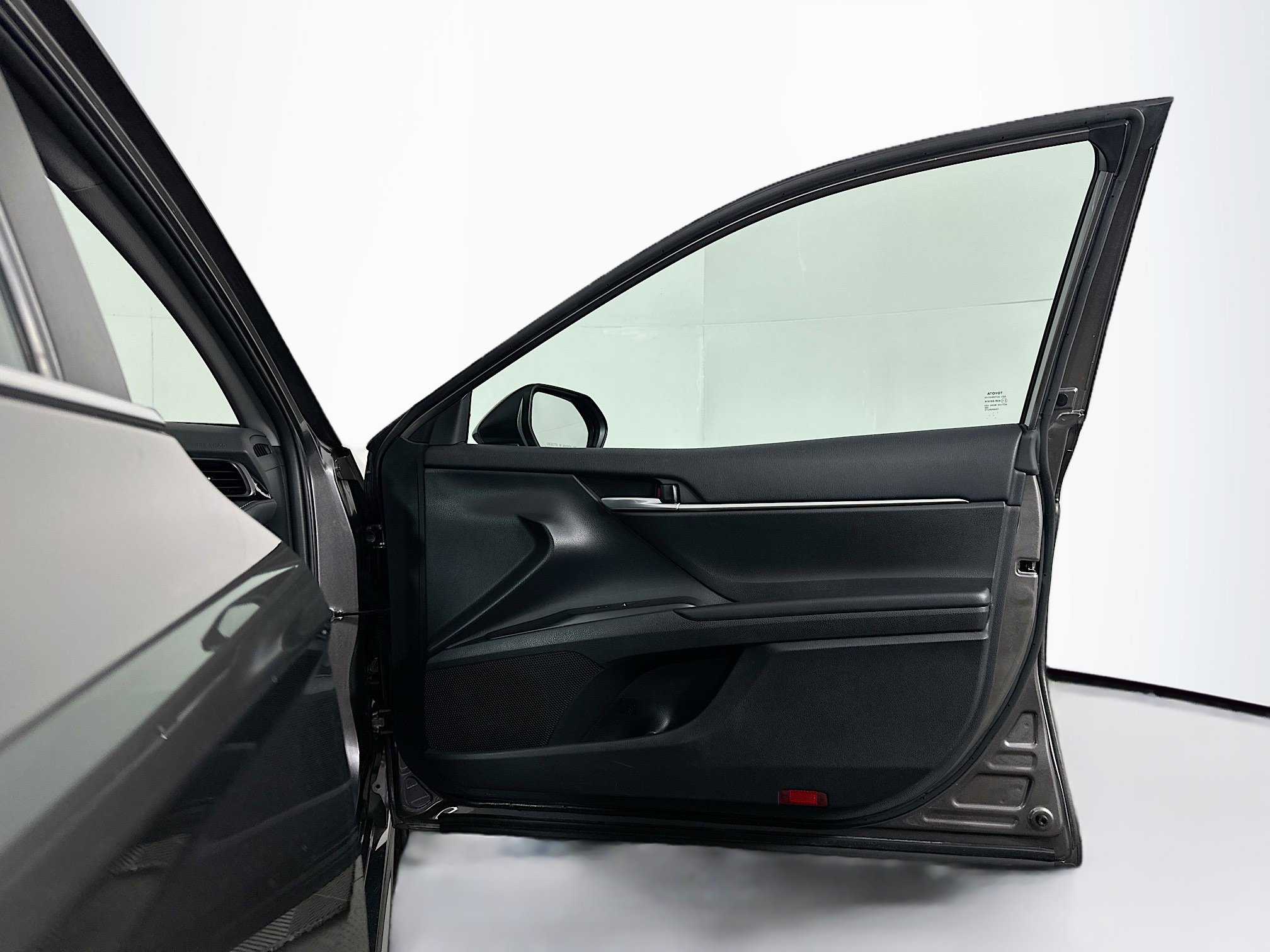 Used 2023 Toyota Camry SE FWD image 30