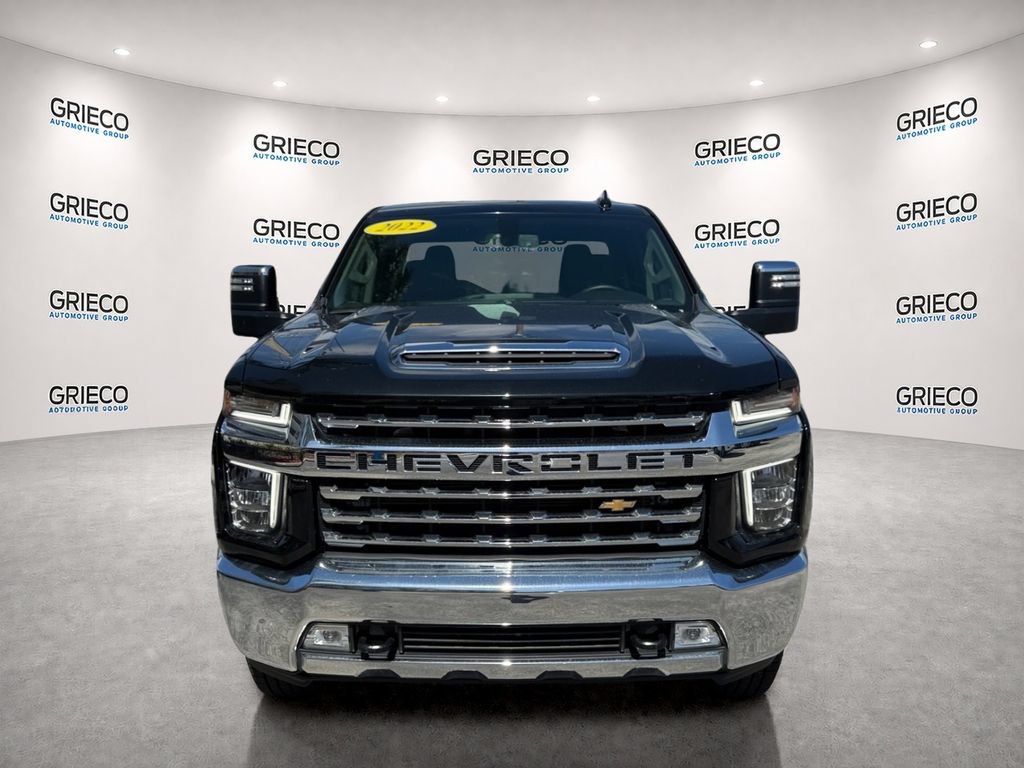 Used 2022 Chevrolet Silverado 2500 LTZ w/ LTZ Convenience Package RWD image 2