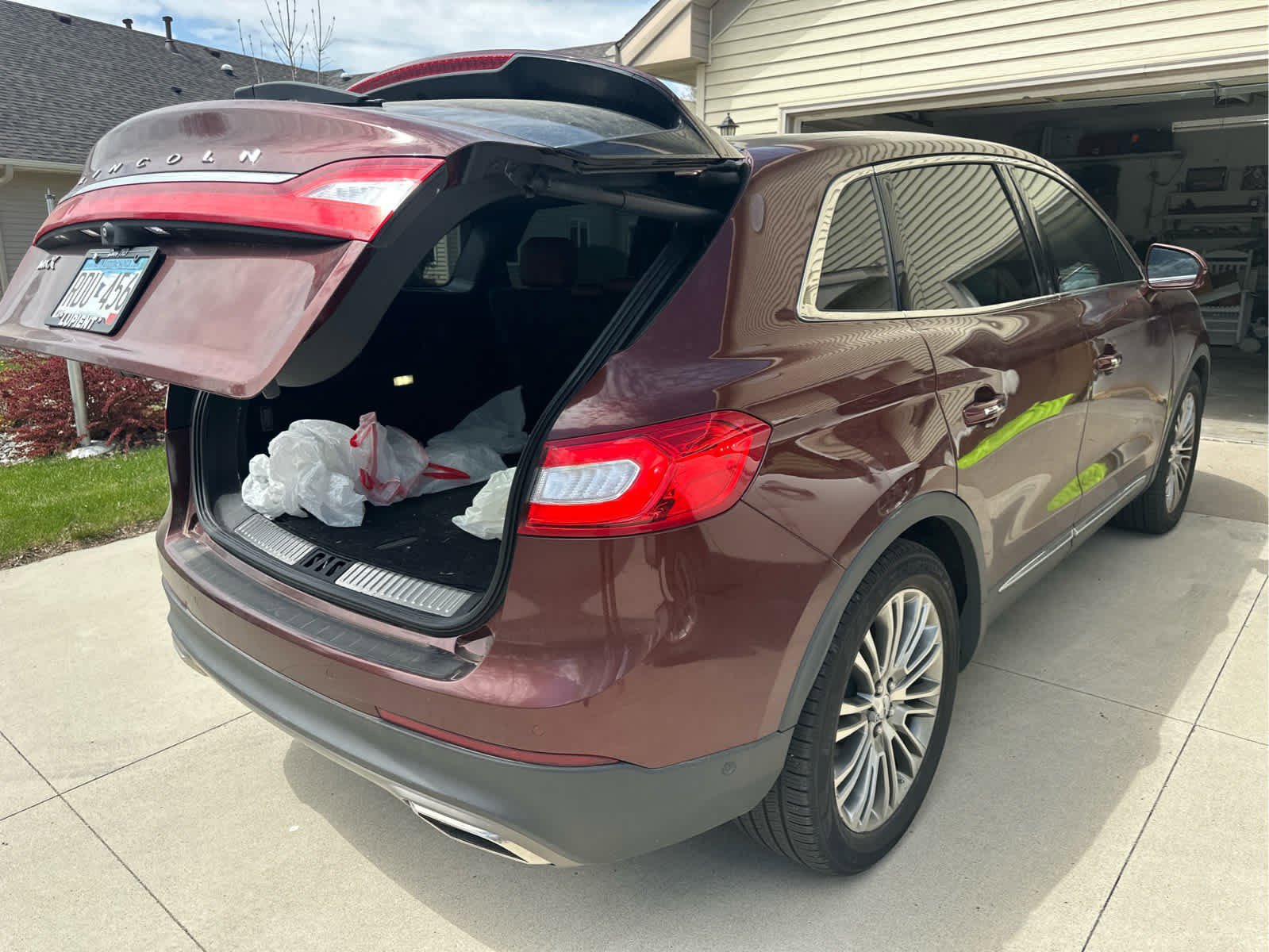 Used 2016 Lincoln MKX Reserve w/ Technology Package FWD image 5