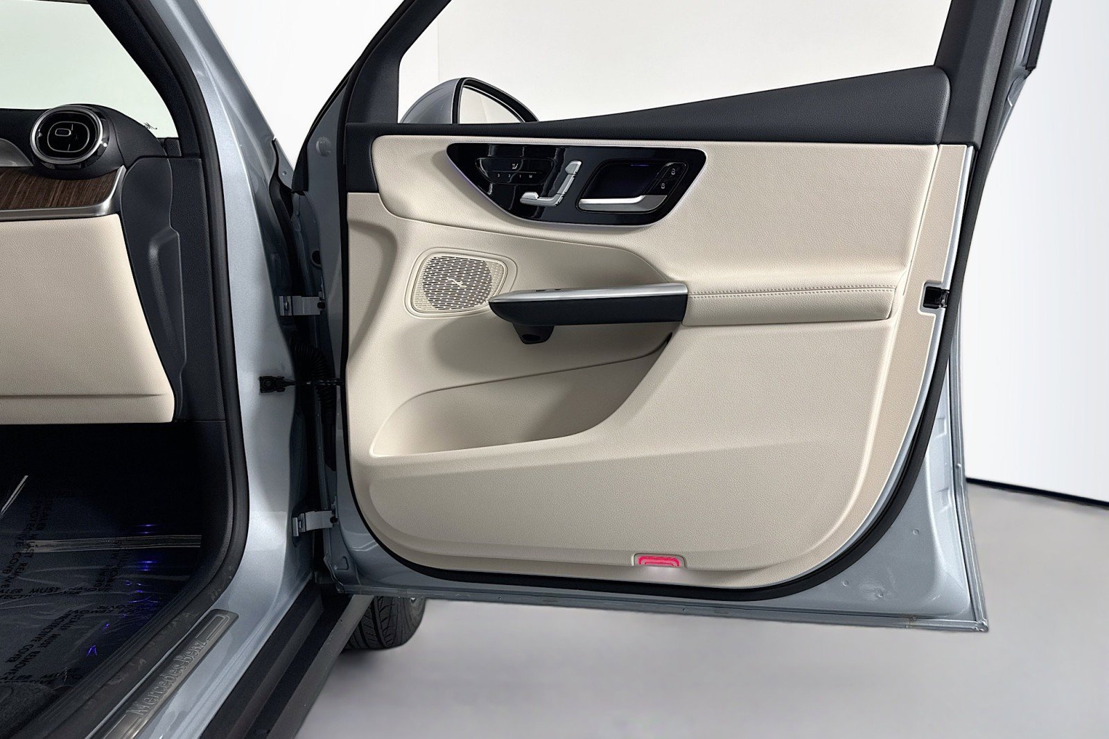 New 2026 Mercedes-Benz GLC 300 image 23