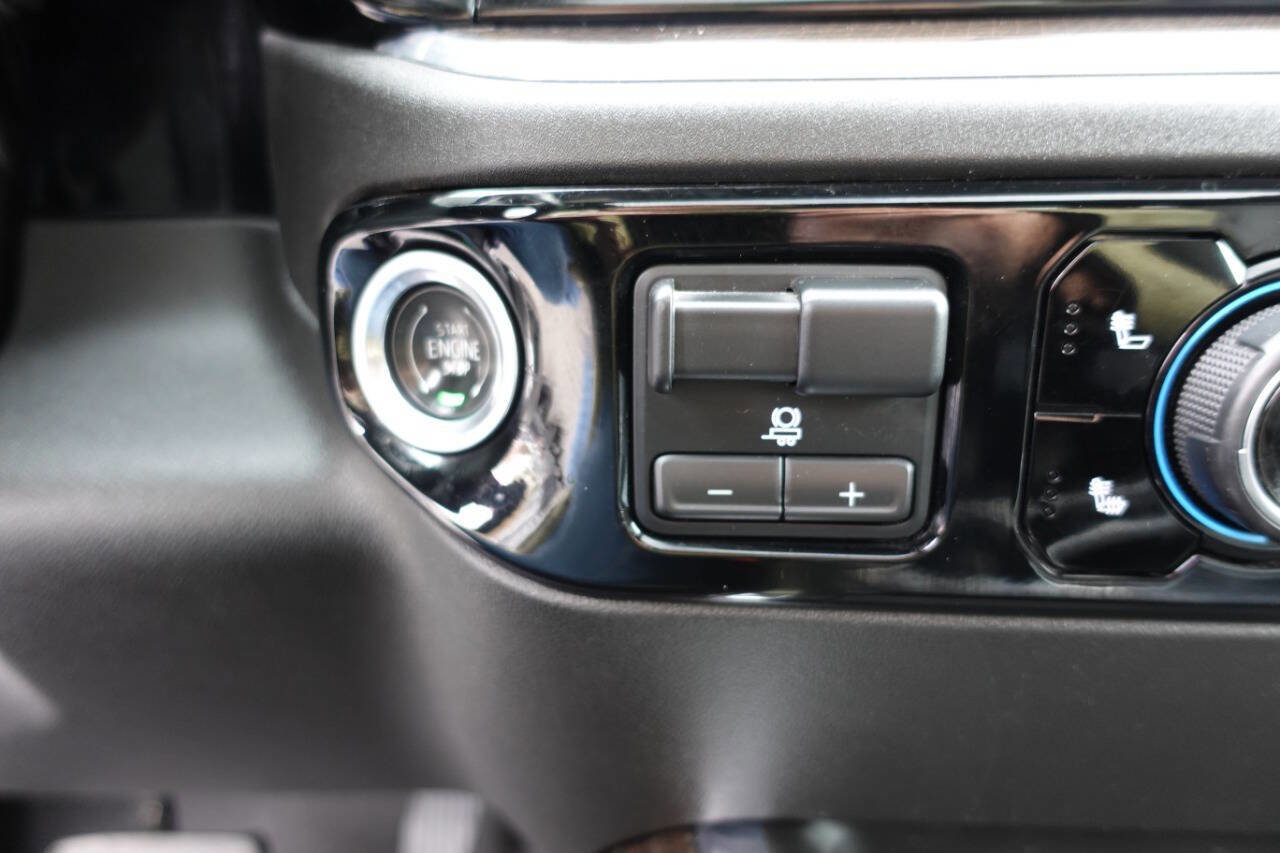 Used 2024 Chevrolet Silverado 2500 LT w/ All Star Edition image 45