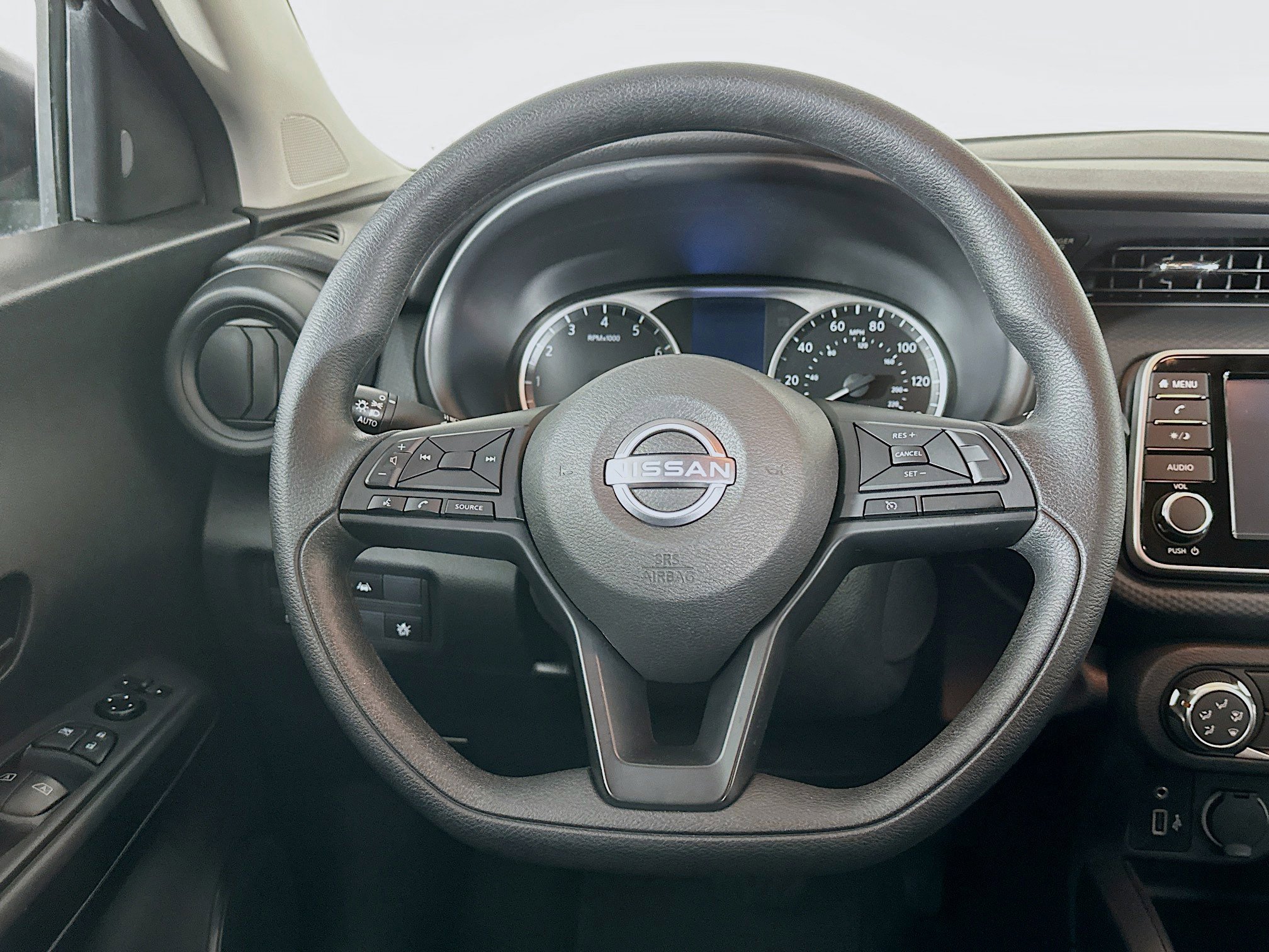 Used 2024 Nissan Kicks S image 17