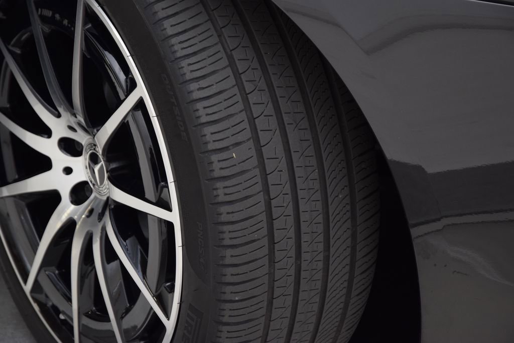 Used 2023 Mercedes-Benz EQS 580 4MATIC Sedan image 32