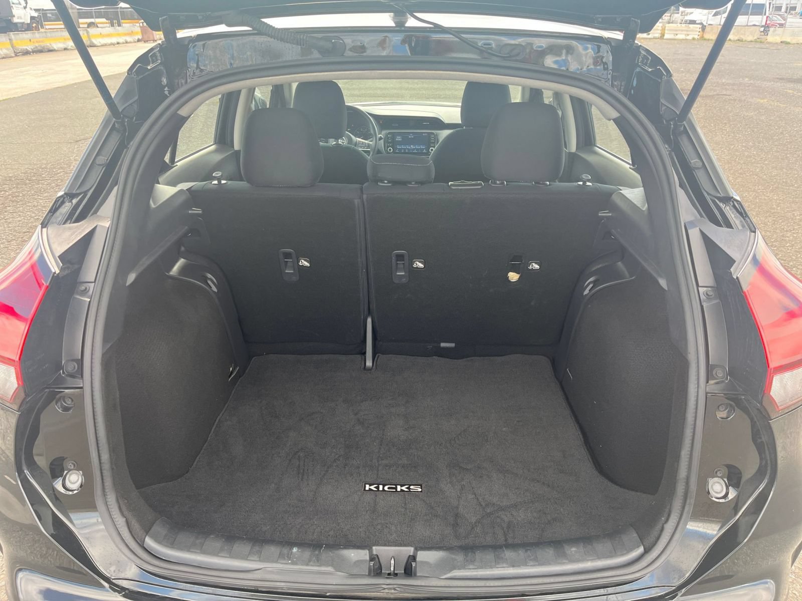 Used 2024 Nissan Kicks SV FWD image 25