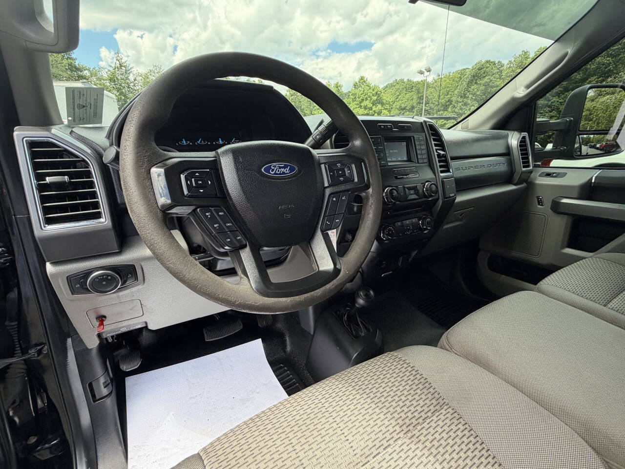 Used 2017 Ford F550 4x4 Regular Cab Super Duty image 29