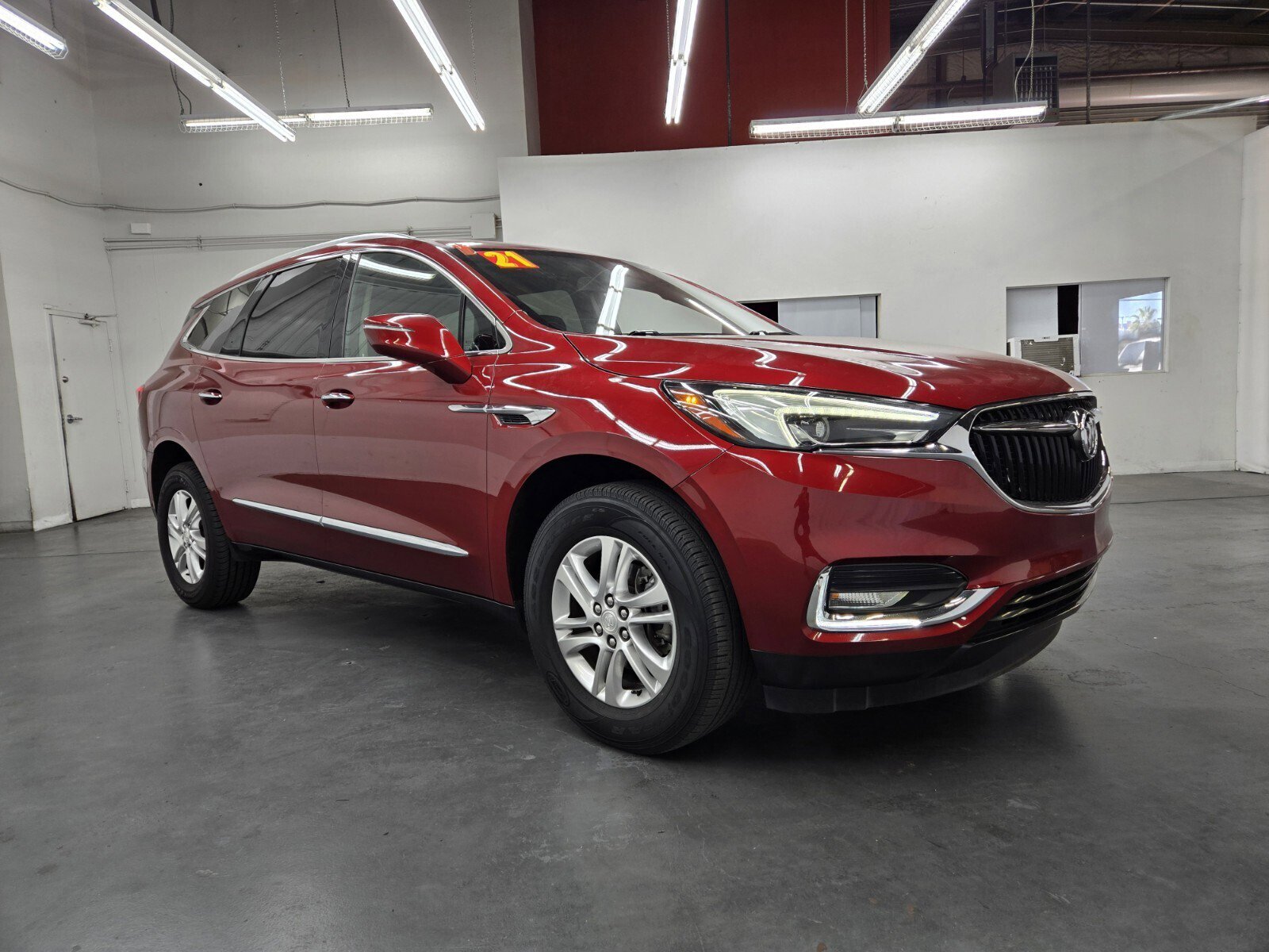 Used 2021 Buick Enclave Preferred w/ LPO, Cargo Package image 3