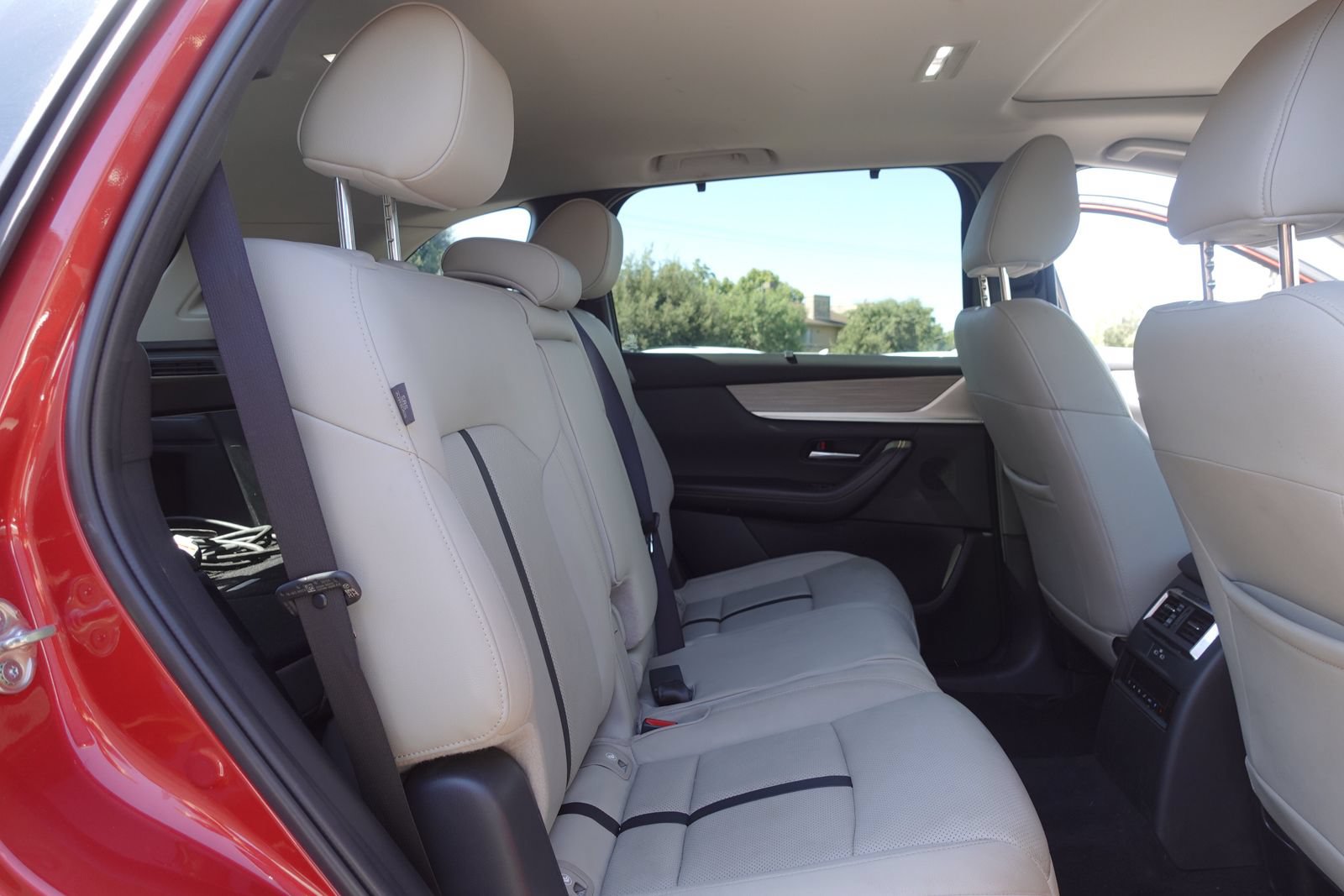 Certified 2024 MAZDA CX-90 Plug-In Hybrid w/ Preferred AWD/4WD image 16