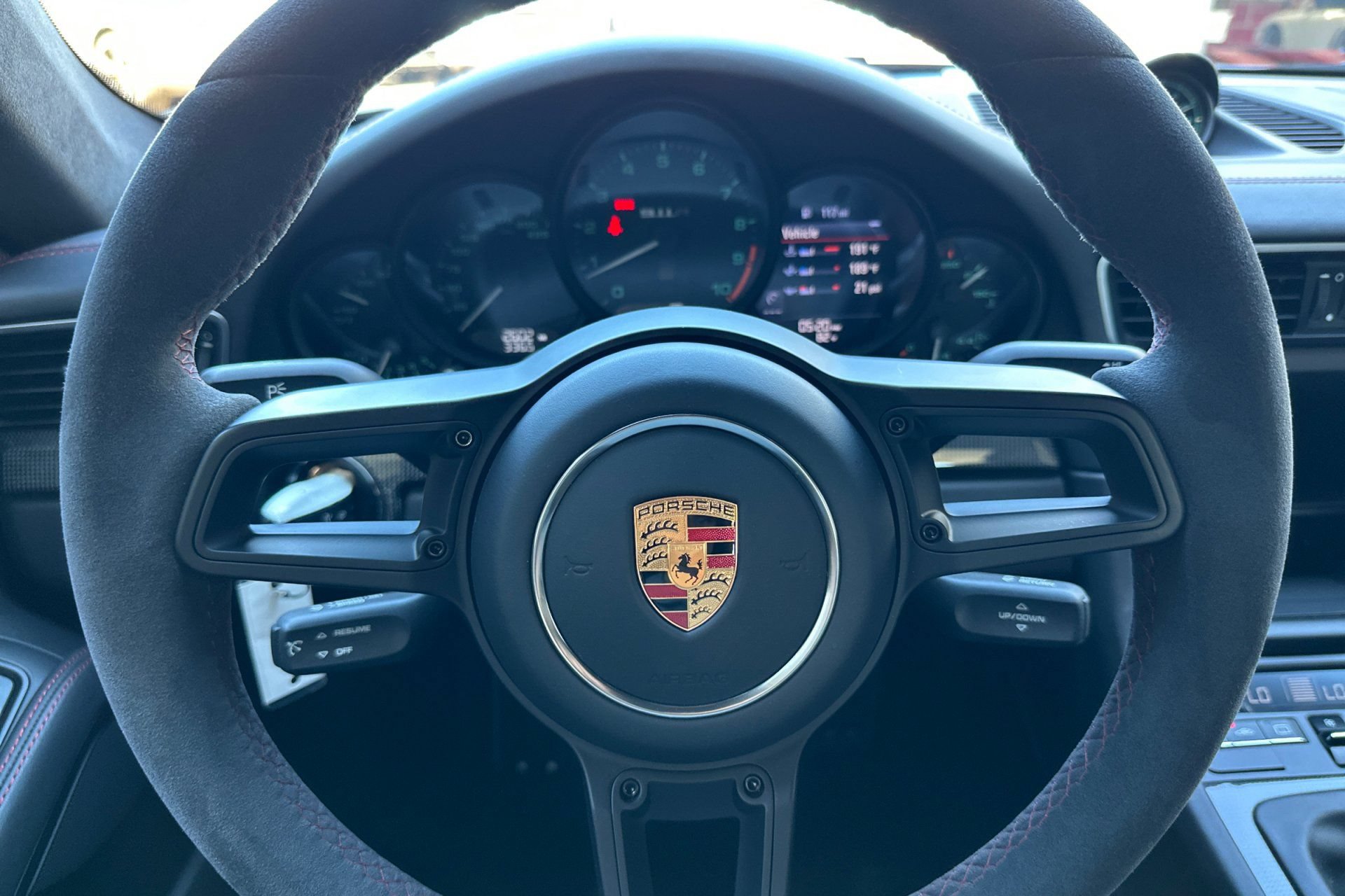 Certified 2016 Porsche 911 R RWD image 25