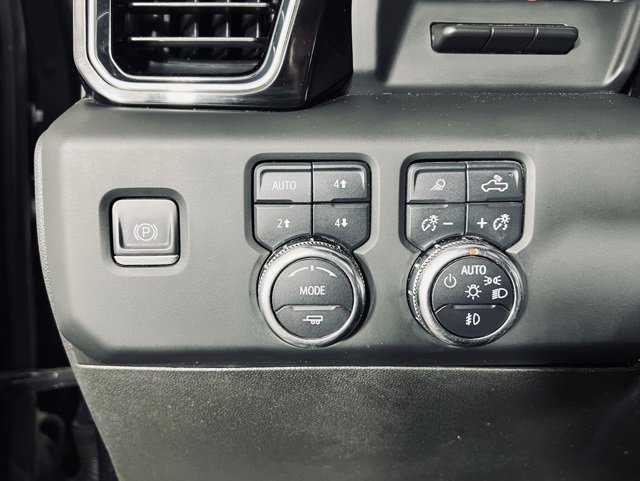 Used 2024 GMC Sierra 3500 Denali Ultimate image 20