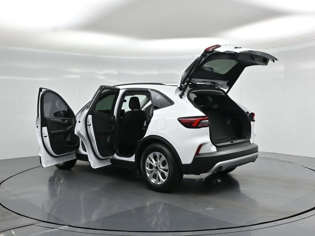 Certified 2025 Ford Escape Active w/ Tech Pack #1 FWD image 32
