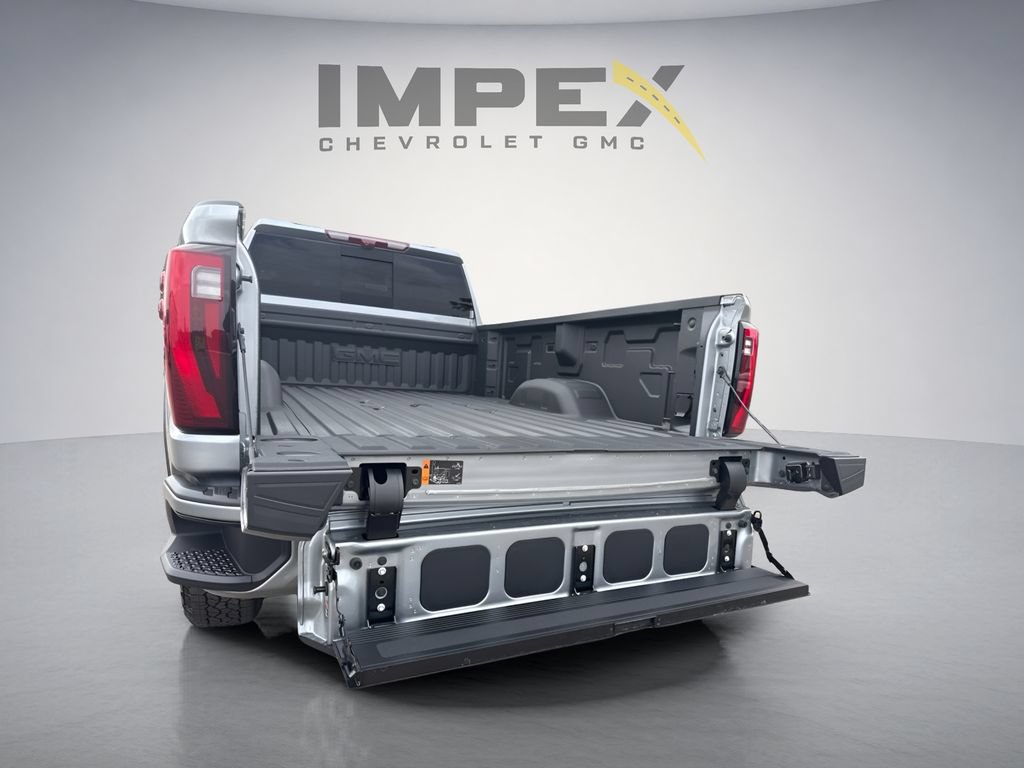 Used 2026 GMC Sierra 3500 Denali w/ Technology Package AWD/4WD image 4