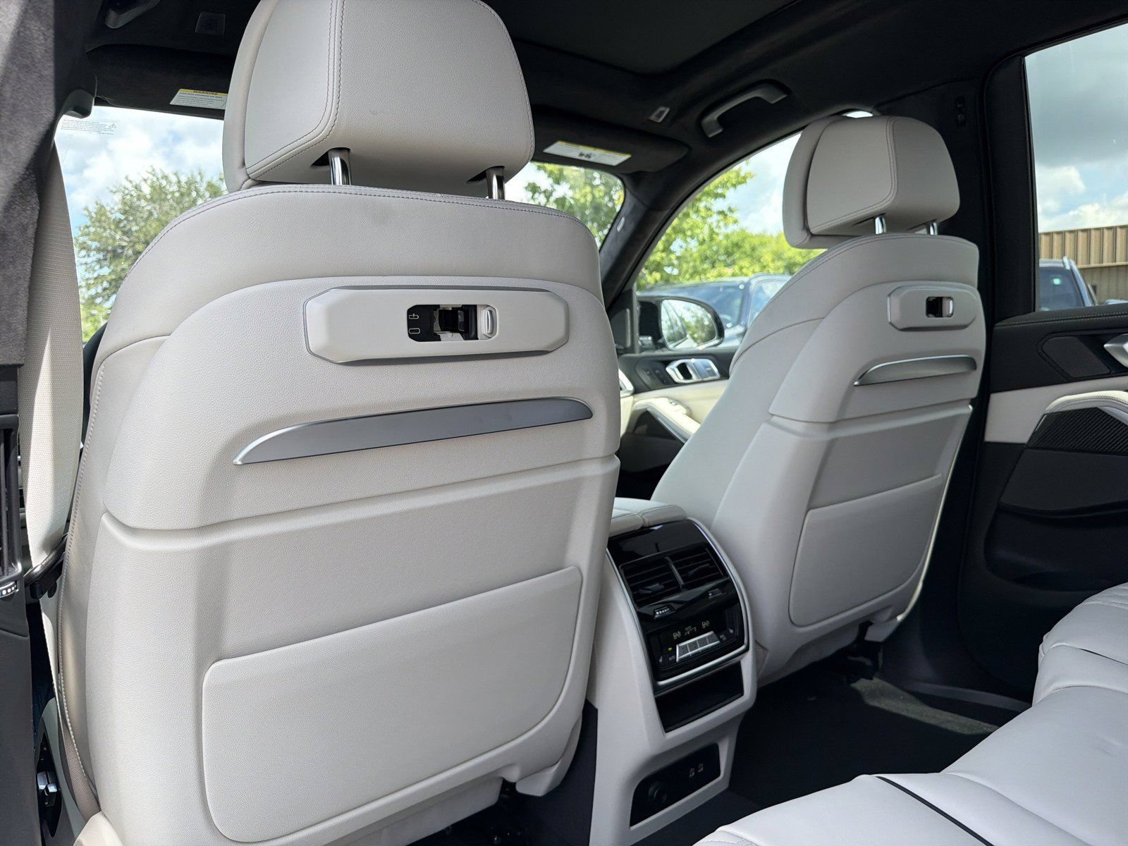 New 2027 BMW X7 M60i AWD/4WD image 20
