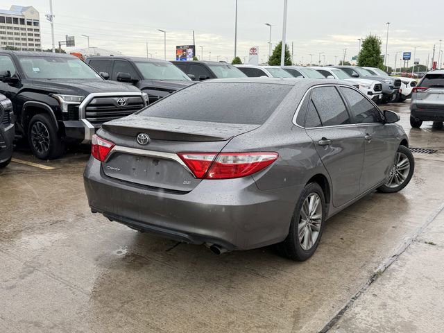 Used 2015 Toyota Camry SE w/ Moonroof Package FWD image 5