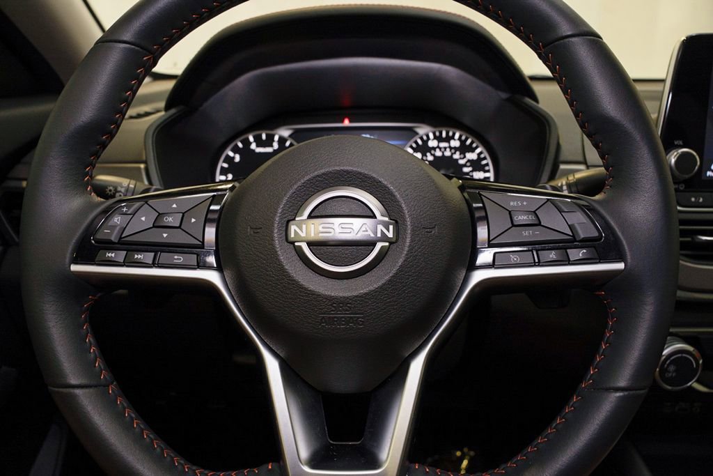 Certified 2024 Nissan Altima 2.5 SR image 17