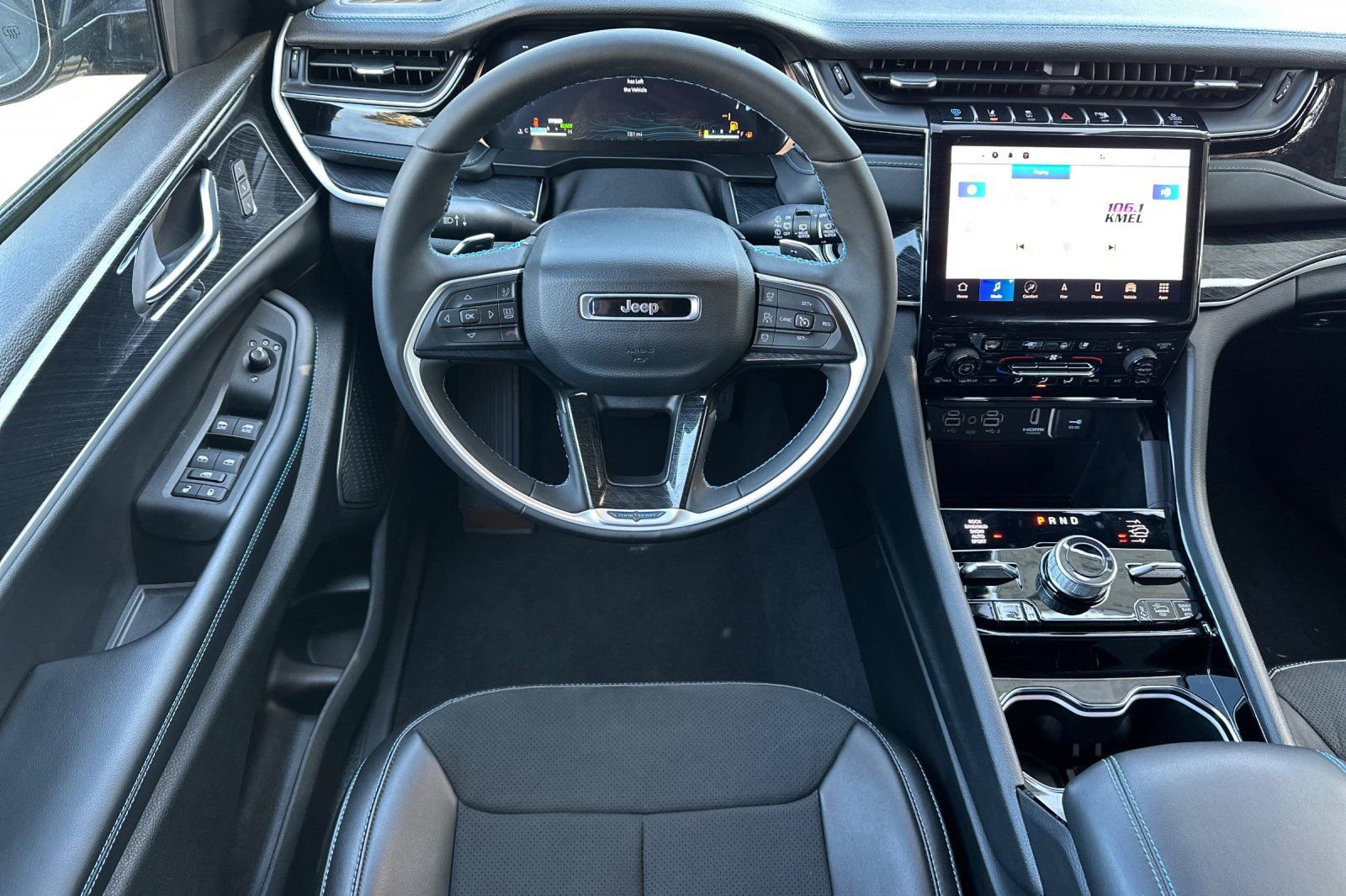 New 2023 Jeep Grand Cherokee Trailhawk image 13