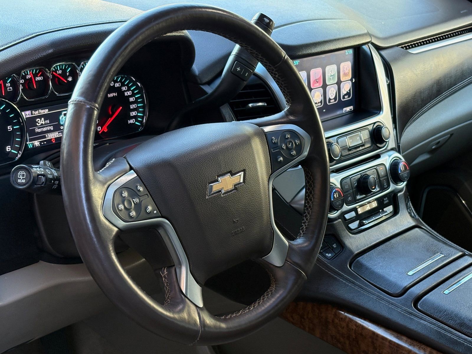 Used 2015 Chevrolet Suburban LTZ image 11