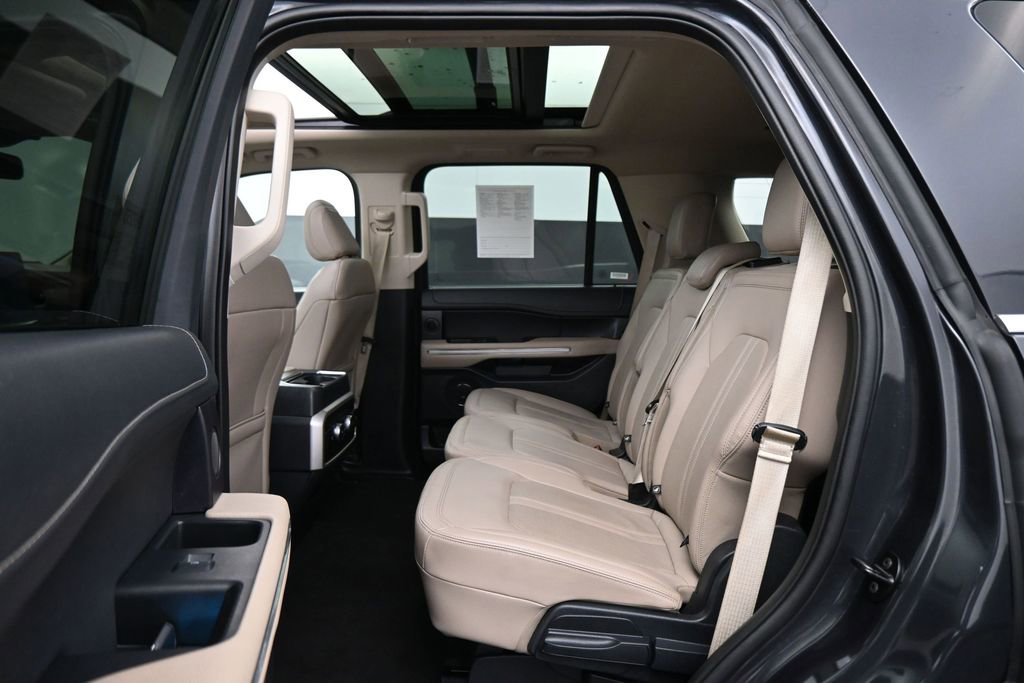 Used 2024 Ford Expedition Limited AWD/4WD image 19