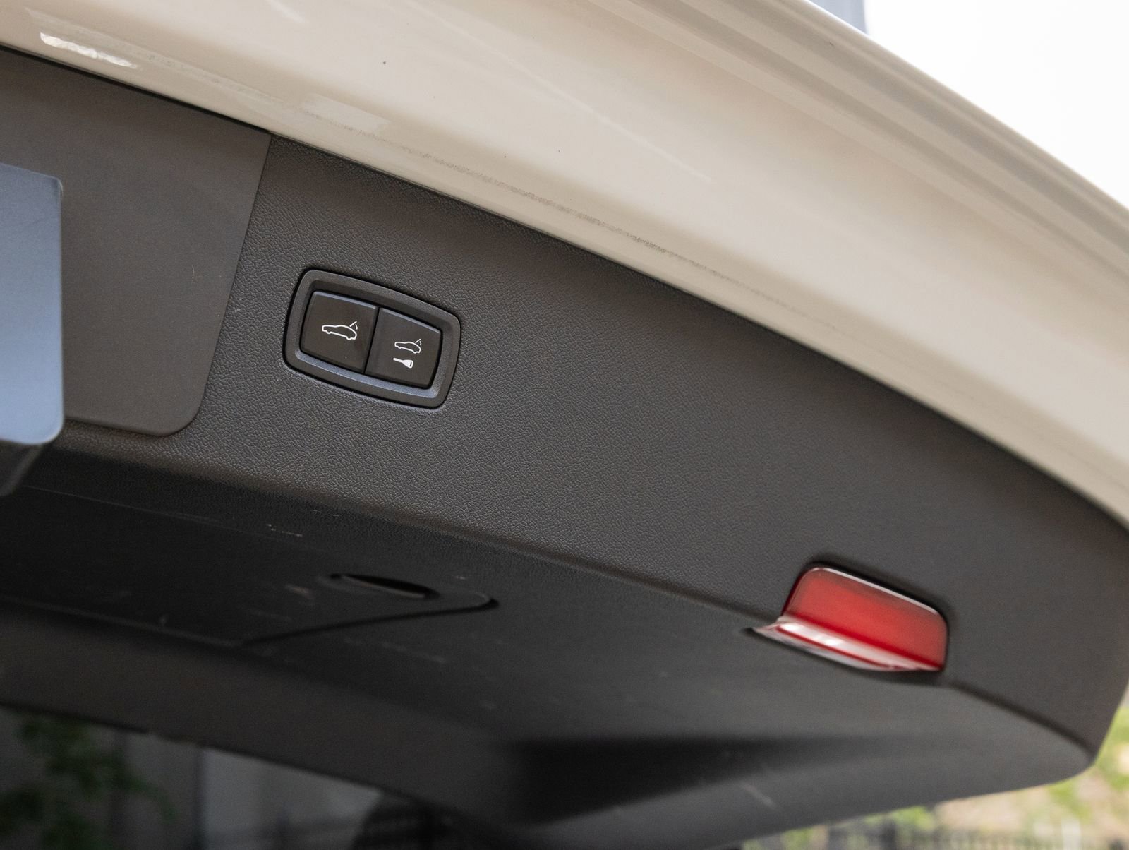 Certified 2023 Porsche Cayenne Platinum Edition AWD/4WD image 32