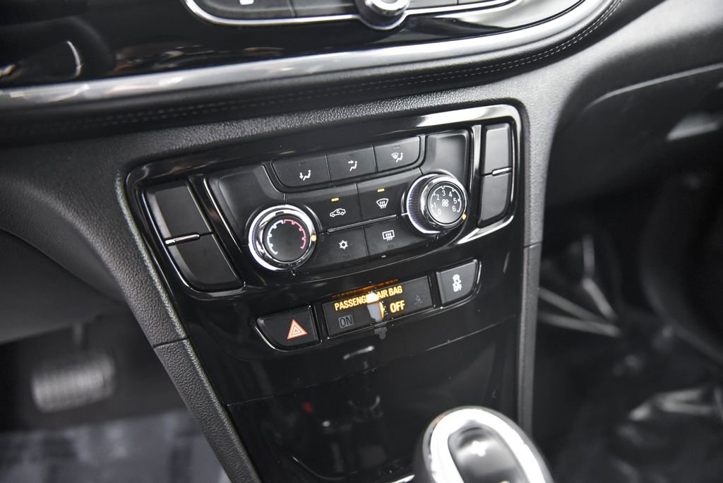 Used 2020 Buick Encore Preferred w/ Safety Package image 22