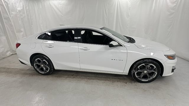 Used 2024 Chevrolet Malibu LT FWD image 2
