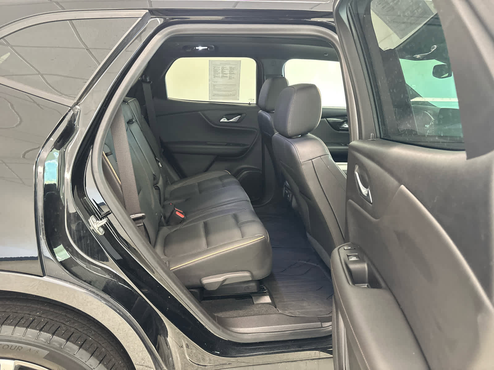 Used 2024 Chevrolet Blazer Premier w/ Enhanced Convenience Package image 18