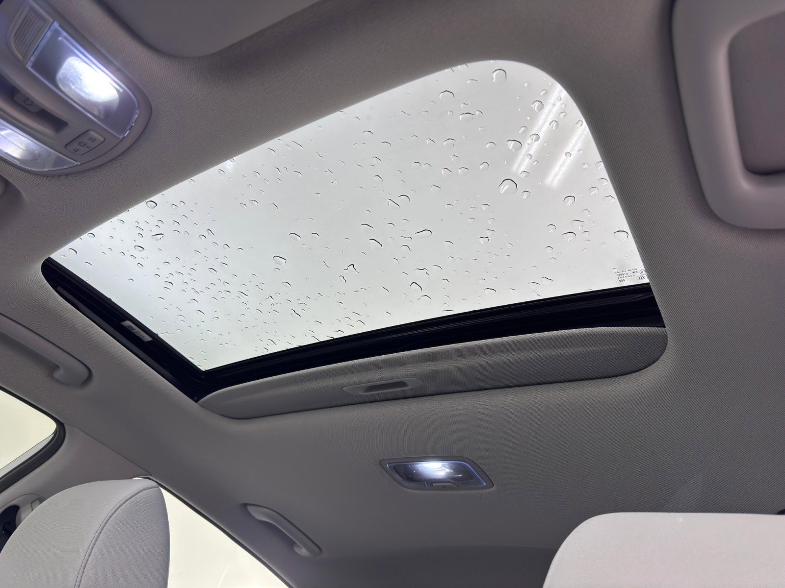 Used 2022 Hyundai Kona SEL w/ Convenience Package image 11