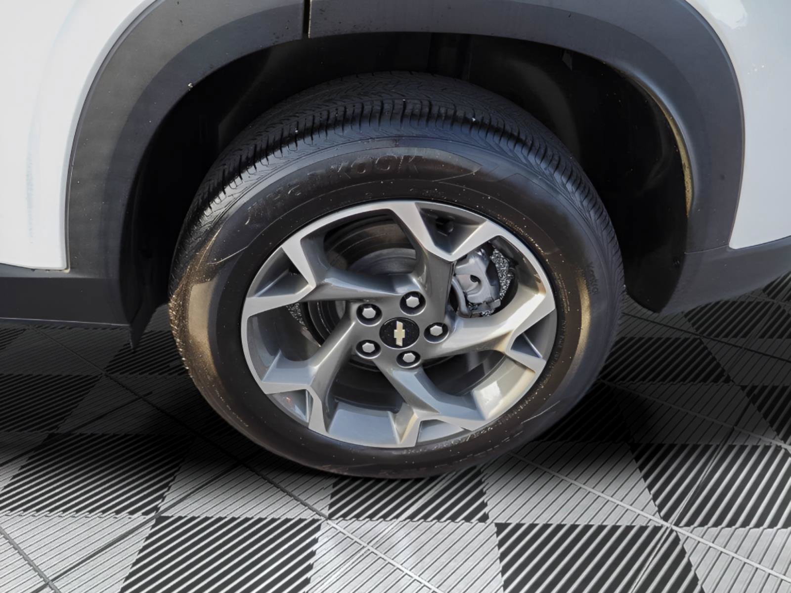 Certified 2024 Chevrolet Trax LT FWD image 37