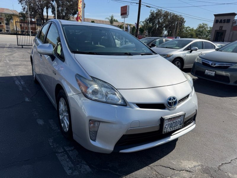 Used 2013 Toyota Prius Prime Plug-In Hybrid FWD image 4