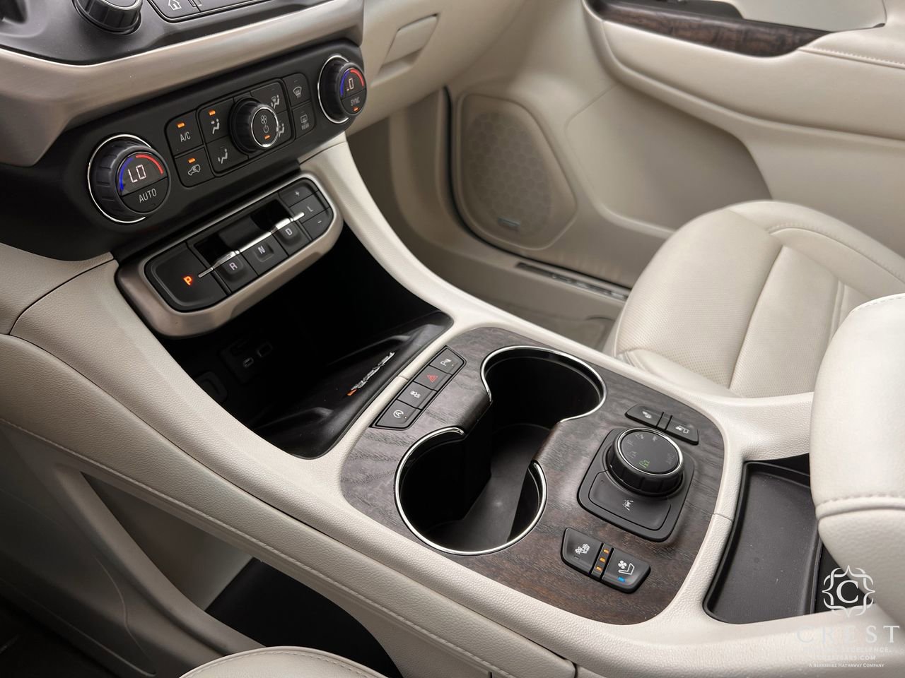 Used 2023 GMC Acadia Denali w/ Denali Ultimate Package image 19