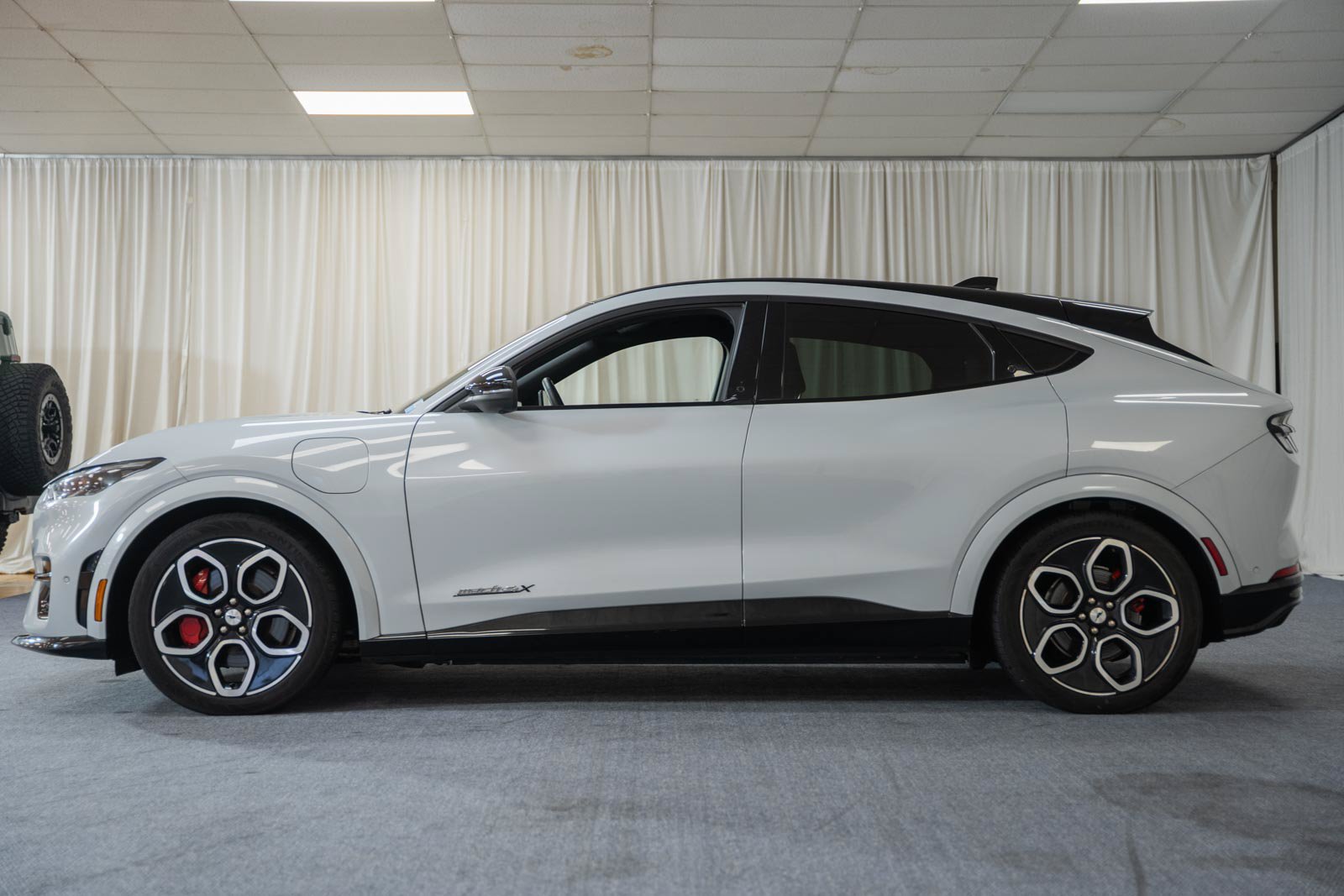 Certified 2022 Ford Mustang Mach-E GT AWD/4WD image 5