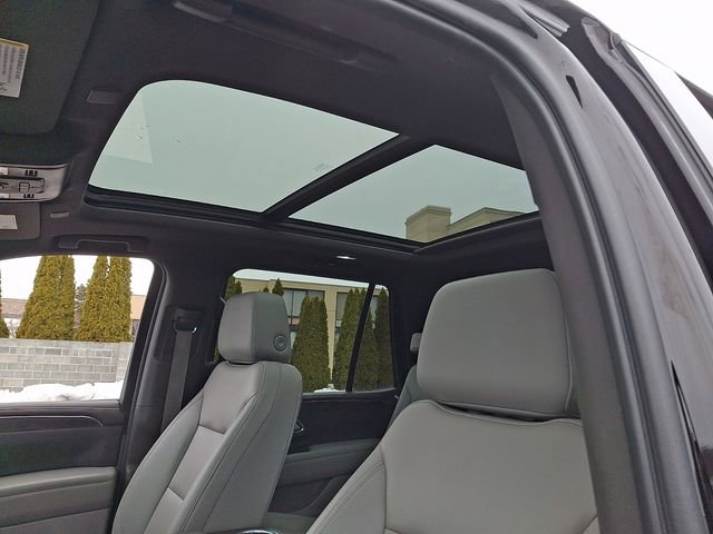 Used 2023 Chevrolet Tahoe Z71 w/ Luxury Package image 14