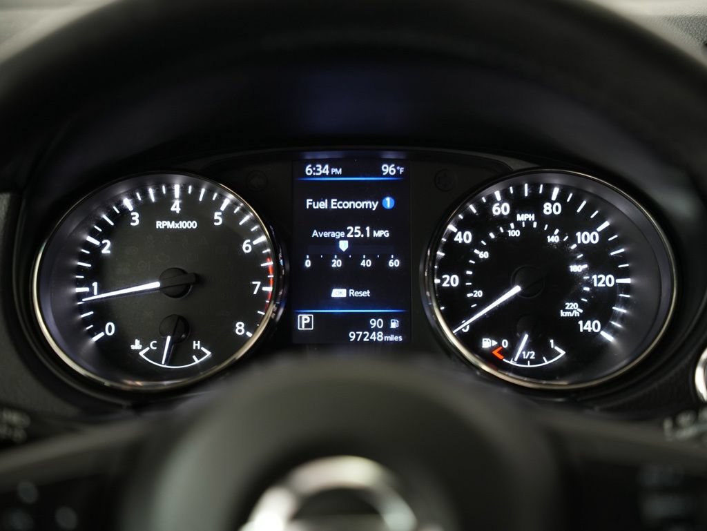 Used 2020 Nissan Rogue SV FWD image 15