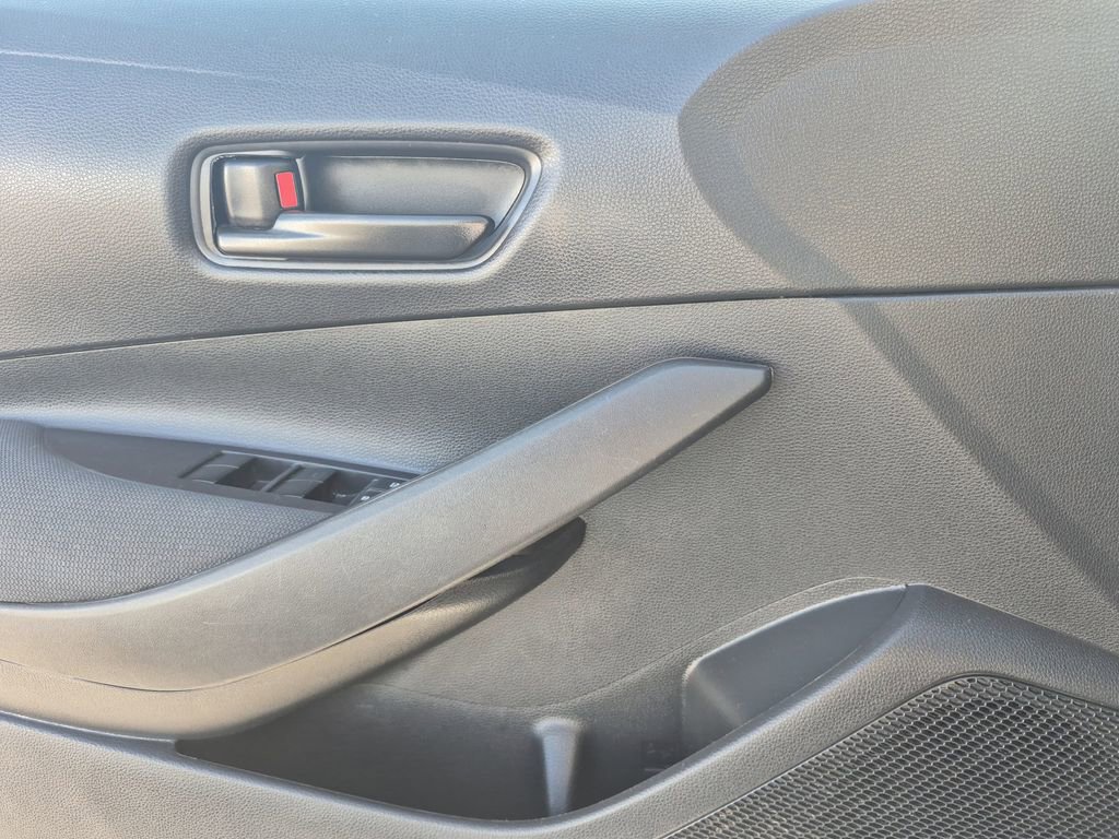 Used 2024 Toyota Corolla LE image 6