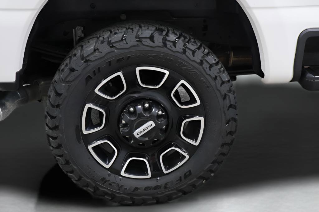 Used 2025 Ford F250 Platinum AWD/4WD image 39