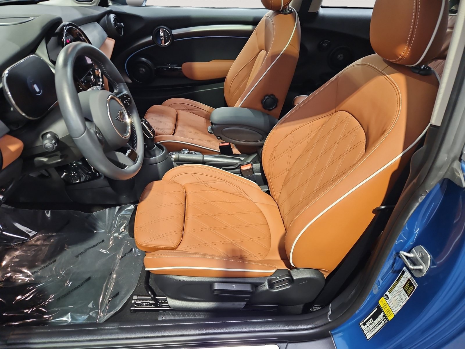 Used 2024 MINI Cooper S w/ Signature Upholstery Package FWD image 2