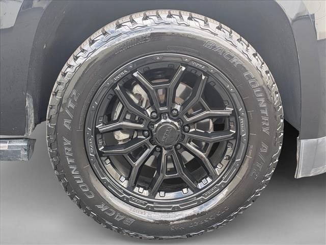 Used 2017 GMC Yukon XL Denali w/ Open Road Package AWD/4WD image 25