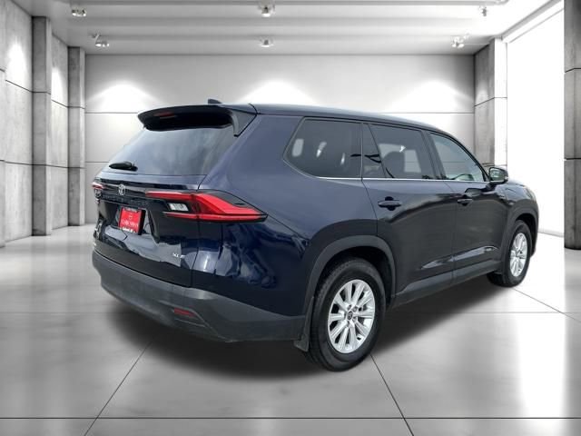 Used 2024 Toyota Grand Highlander XLE image 7