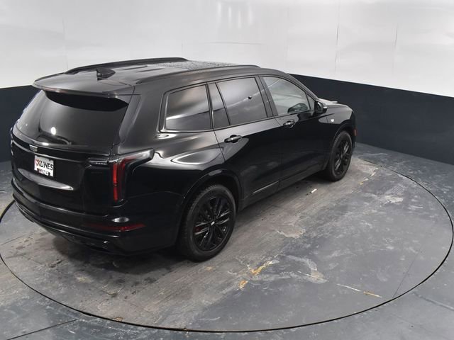 Used 2023 Cadillac XT6 Sport w/ LPO, ONYX Package image 39