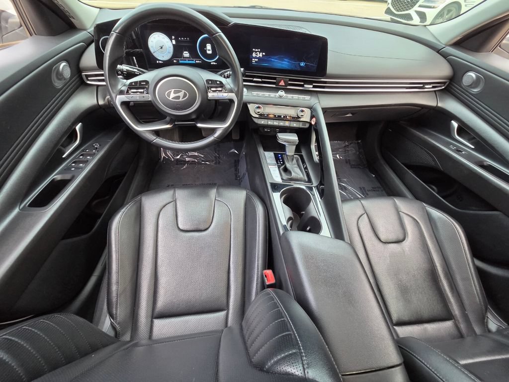 Used 2024 Hyundai Elantra Limited FWD image 14