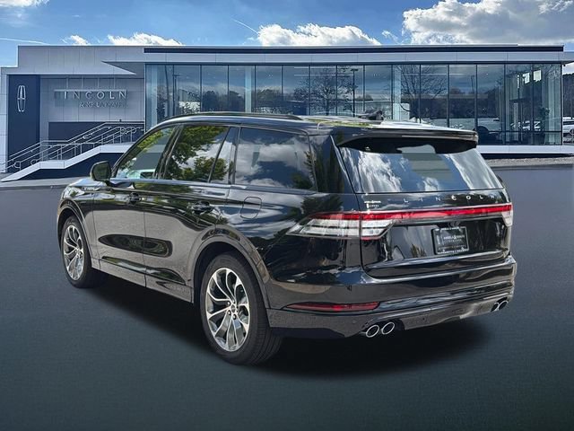 New 2026 Lincoln Aviator 2WD w/ Jet Appearance Package image 5