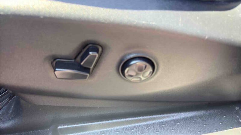 Used 2020 Chrysler Pacifica Touring w/ S Appearance Package FWD image 12